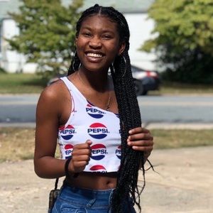 Meet your Posher, Niyanna